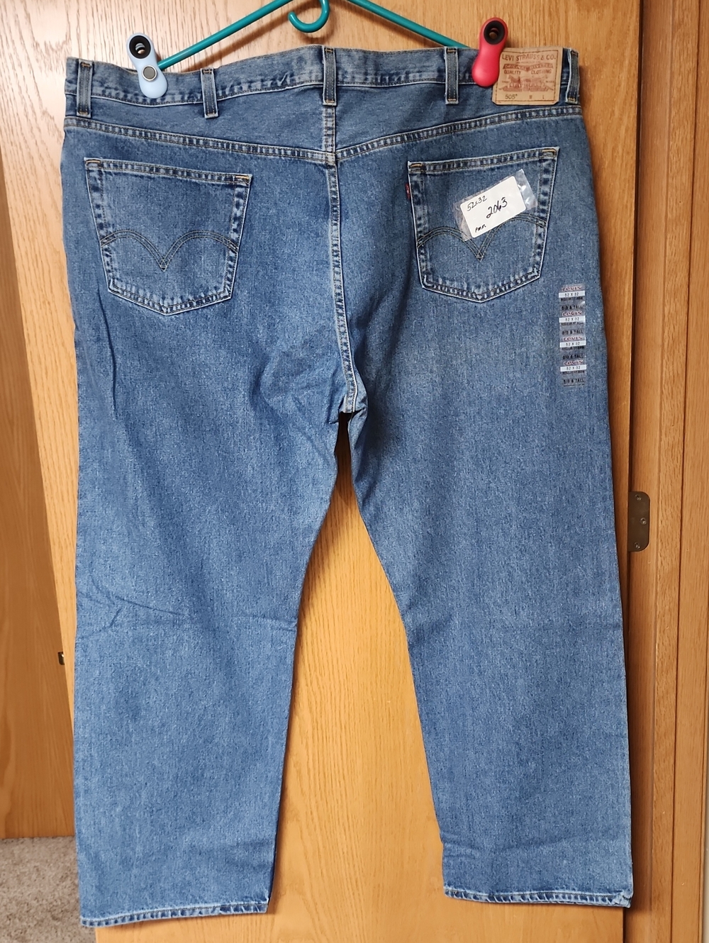 Levi's 505 Big and Tall Men's Blue Denim Jeans nwt number 2063
